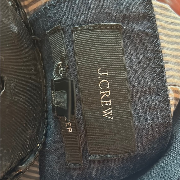 Chic Navy Blazer with Contrast Trim - Picture 5 of 9